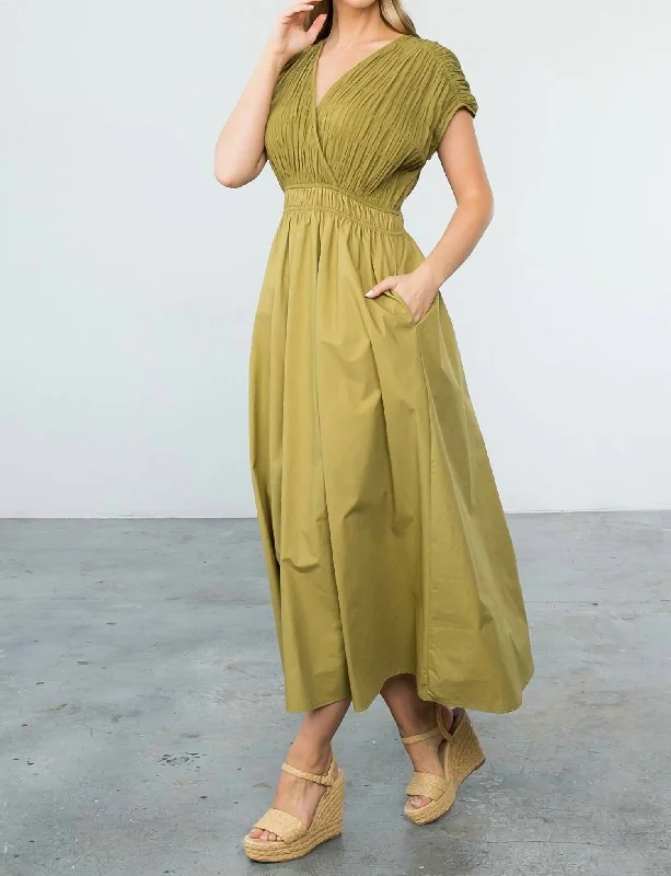 Women's Cozy Winter Attire Holiday Sale Smocked Poplin Maxi Dress In Verdee