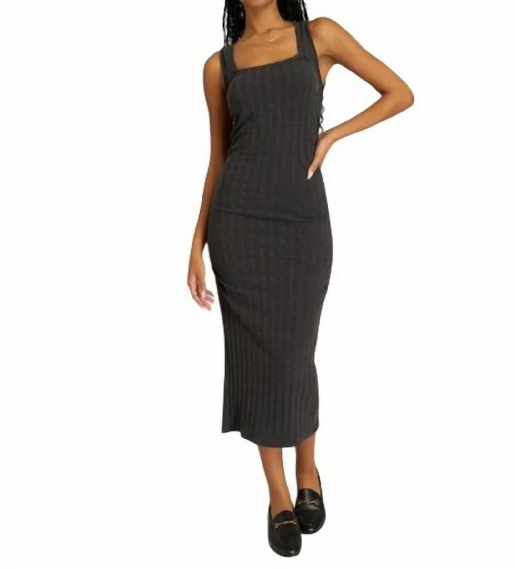 Women's Travel Outfit Set Art Deco Geometric Pattern Look Montara Square Neck Midi Dress In Black