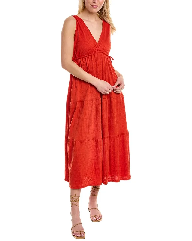 Women's Stylish Vacation Attire Score Big on Glamorous Red - Carpet Styles Max Studio V-Neck Tiered Maxi Dress