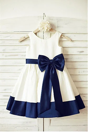 Affordable Trendy Clothes For Women Subtle Sophistication Ivory Flower Girl Dresses with Navy Blue Belt A-line Sleeveless Flower Girl Dresses with Bowknot F008