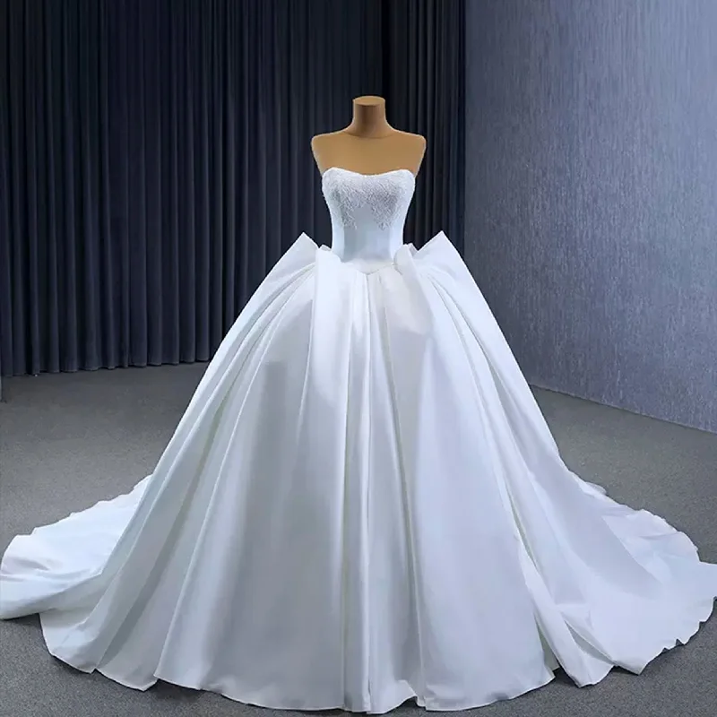 Women's Clothes And Garments Clearance Event Modest Puffy Ball Gown Boat Neck Wedding Dress with Ruched