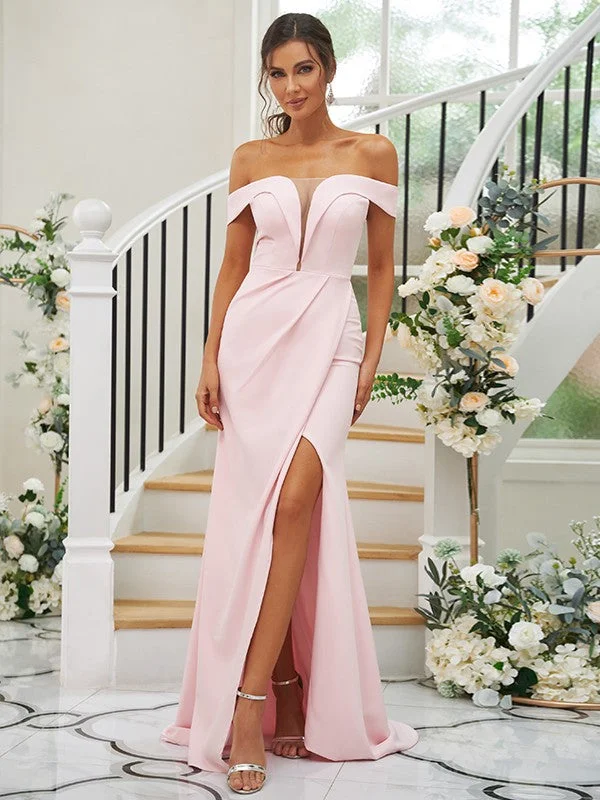 Women's Trendy Casual Outfit Cottagecore Rustic Charm Style Sheath/Column Stretch Crepe Ruched Off-the-Shoulder Sleeveless Sweep/Brush Train Bridesmaid Dresses