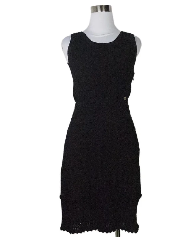 Women's Holiday Clothing Nordic Minimalist Home Look Chanel Spring 2007 Black Sleeveless Dress sz 2