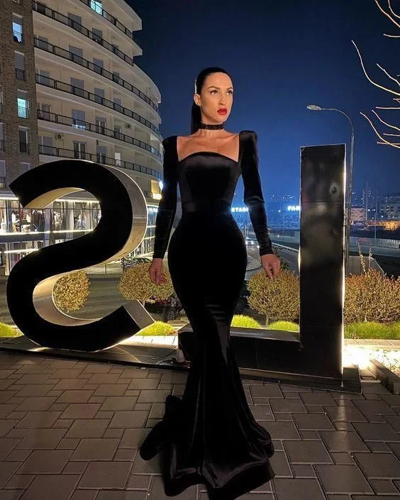 Women's Trendy Clothes Limited - Stock Black long sleeve Formal Dress prom gown         cg23099